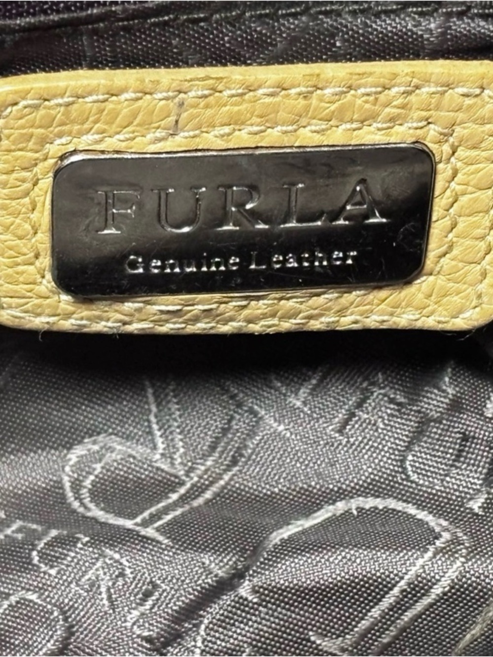 AUTHENTIC FURLA BUTTERY TAN PEBBLE LEATHER SHOULDER BAG SIDE POCKETS SILVER HW - Picture 3 of 5